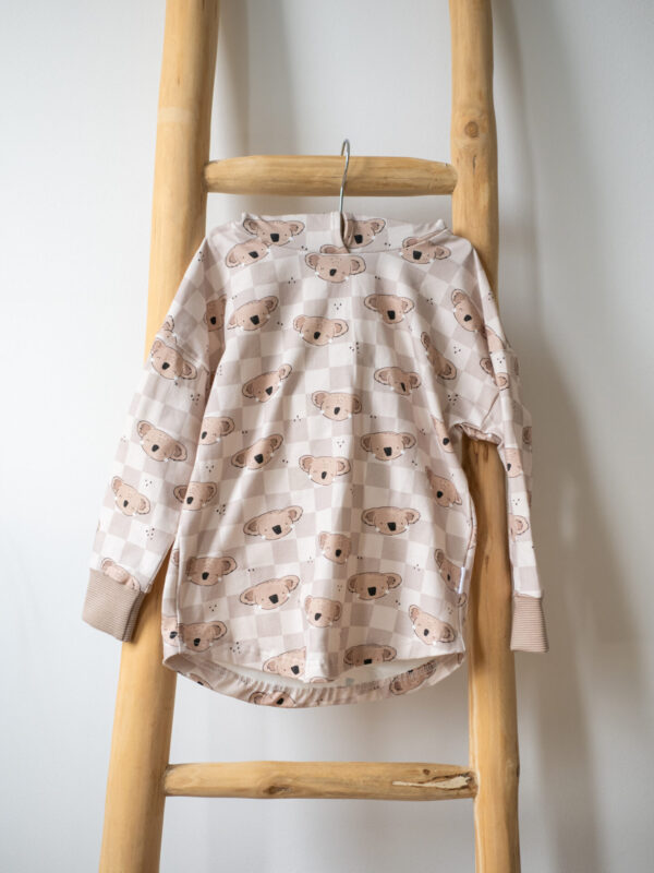 Curved hem hoodie met print