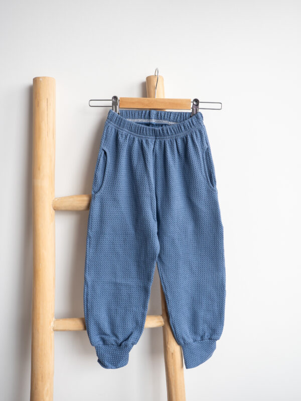 Urban joggers in hippe kleuren