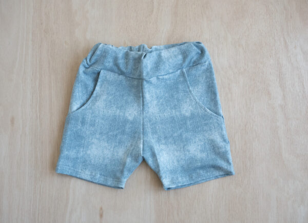 Korte broek jeans look